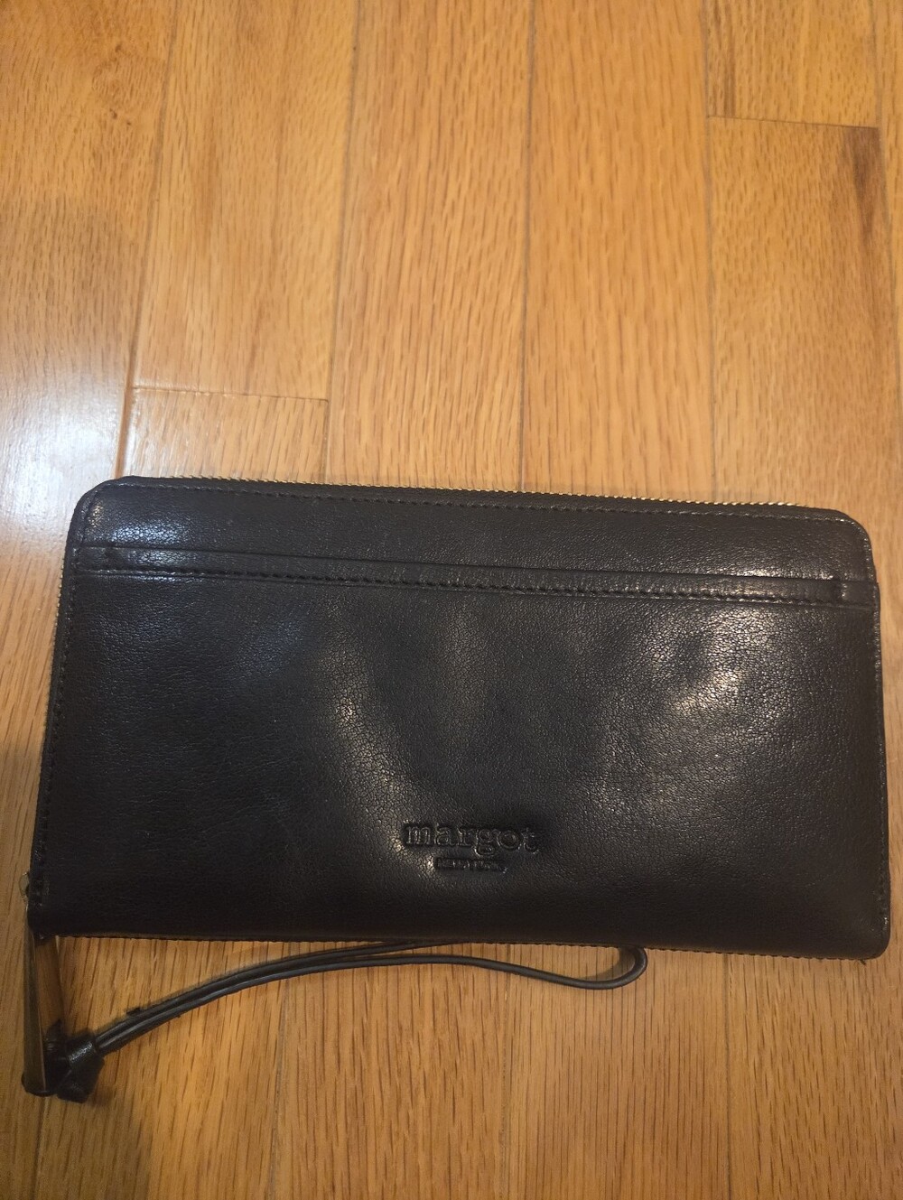 Margot New York Black Leather Zip Around Continental Wristlet Wallet
